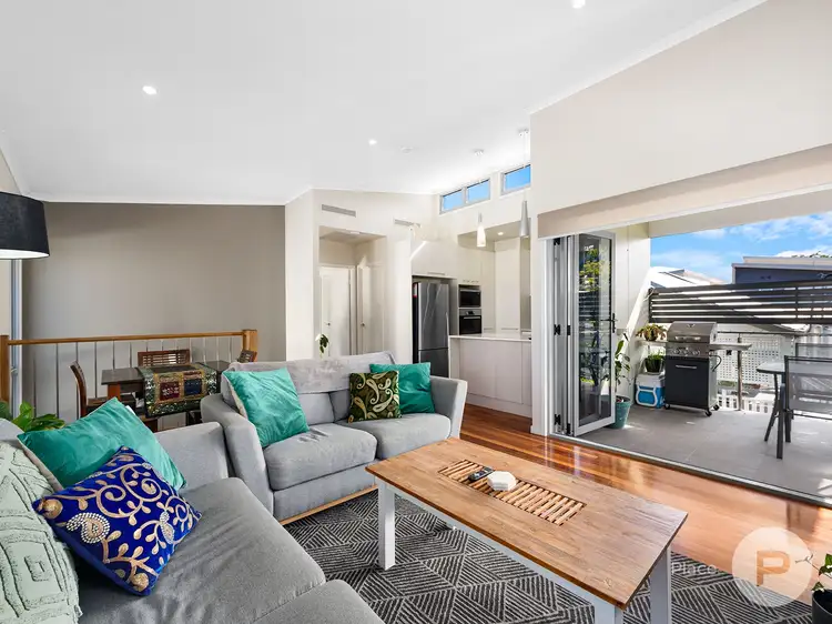 Main view of Homely townhouse listing, 1/20 Barton Parade, Balmoral QLD 4171