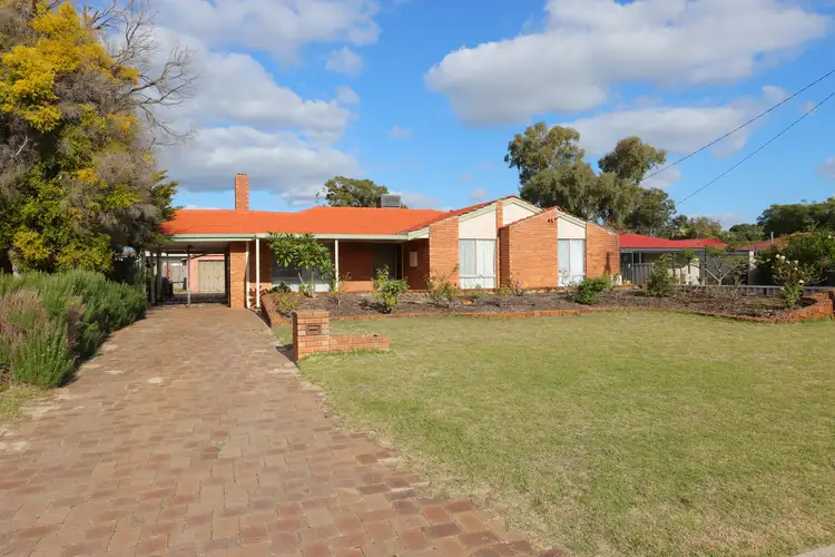 8 Edgley Place, Thornlie WA 6108