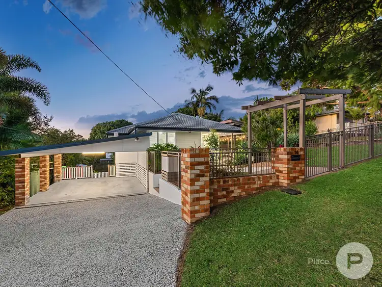 14 Casmaria Street, Mansfield QLD 4122