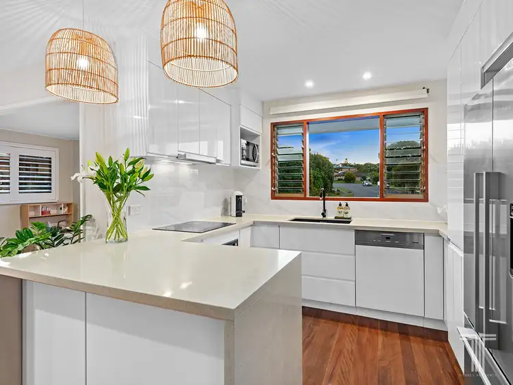 Fourth view of Homely house listing, 1 Dewdrop Street, Mansfield QLD 4122