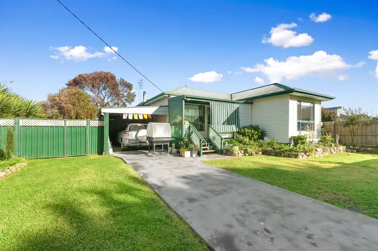 71 Main Road, Seaspray VIC 3851