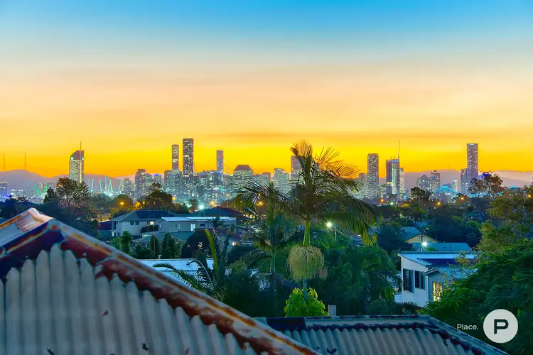 100 Stanley Road, Camp Hill QLD 4152