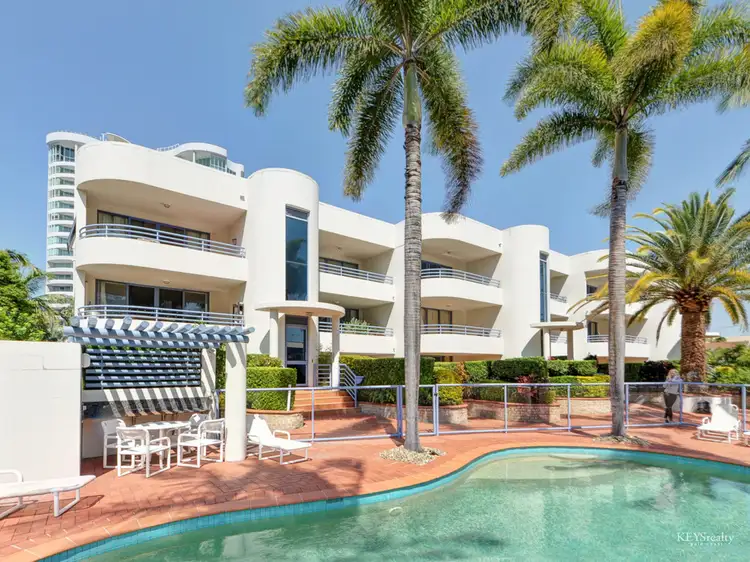 1/32 Cronin Avenue, Main Beach QLD 4217