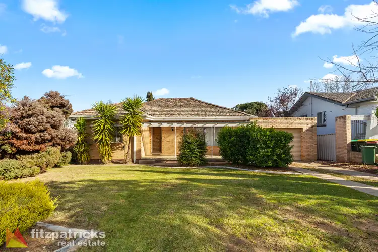 11A White Avenue, Kooringal NSW 2650
