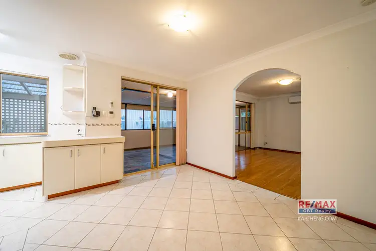 8/11 Mayer Close, Noranda WA 6062