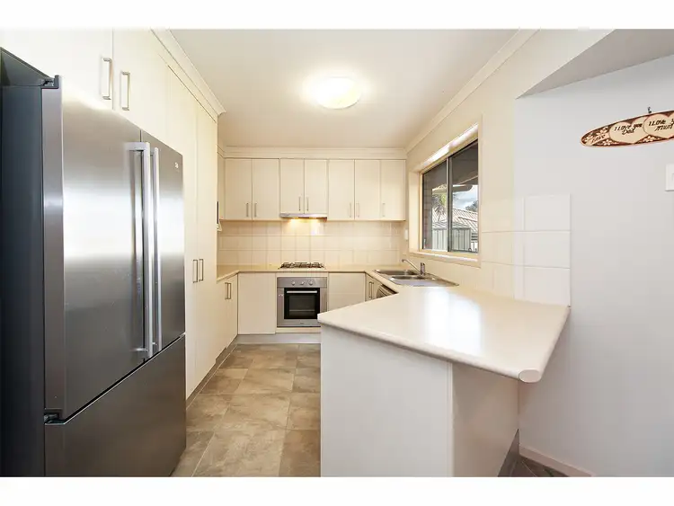 Fifth view of Homely house listing, 15 Kurrajong Crescent, West Albury NSW 2640