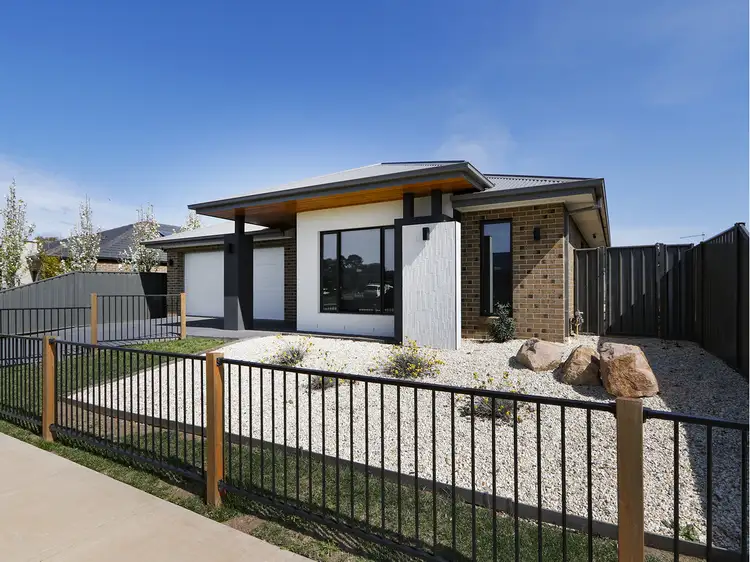 13 Swan Lake Drive, Sale VIC 3850