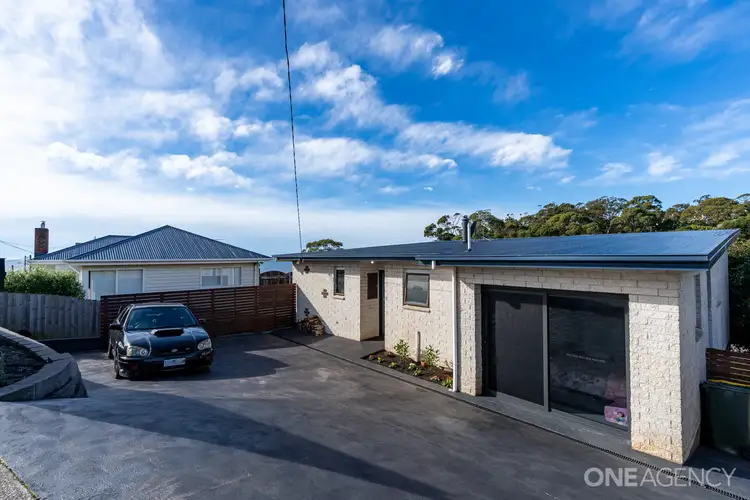 11 Paraka Street, Parklands TAS 7320