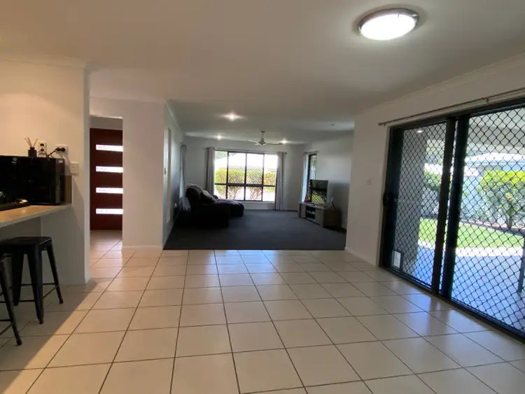 4/4 Oasis Court, Bundaberg North QLD 4670