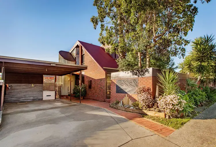 Main view of Homely unit listing, 10/30-34 Lawrence Street, Wodonga VIC 3690