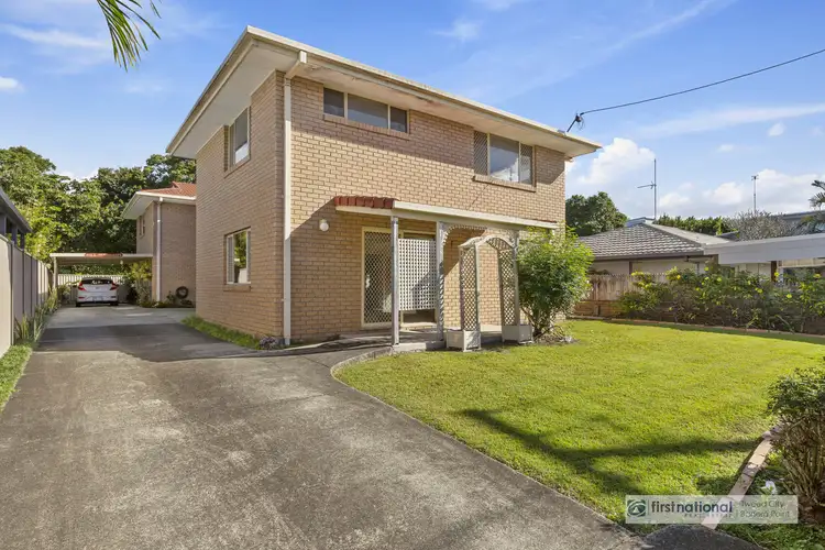 2/26 Bolton Street, Coolangatta QLD 4225