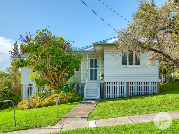 33 Turquoise Street, Holland Park QLD 4121