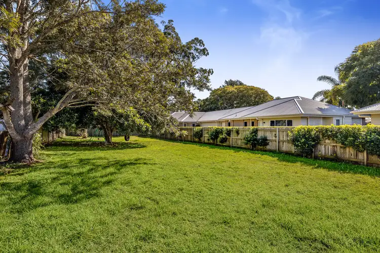 11 Berry Street, Wilsonton QLD 4350
