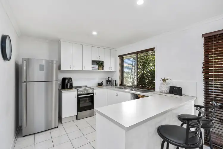 Fourth view of Homely semi-detached listing, 1/16 Gumbeel Court, Highland Park QLD 4211