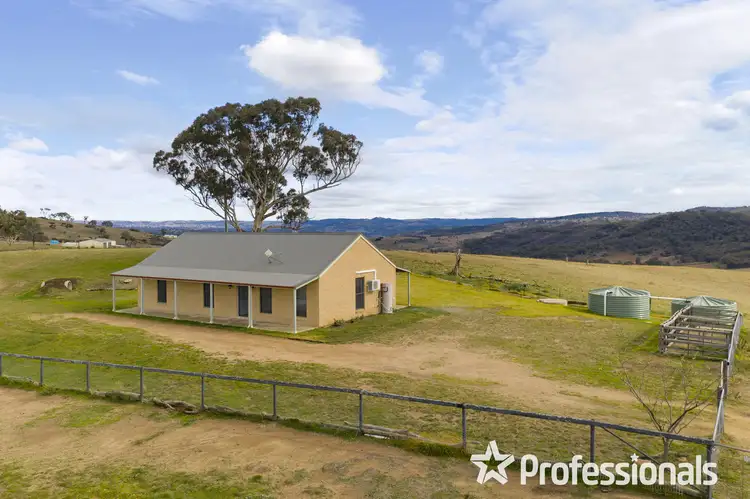 3 Wylchris Lane, Mount Rankin NSW 2795