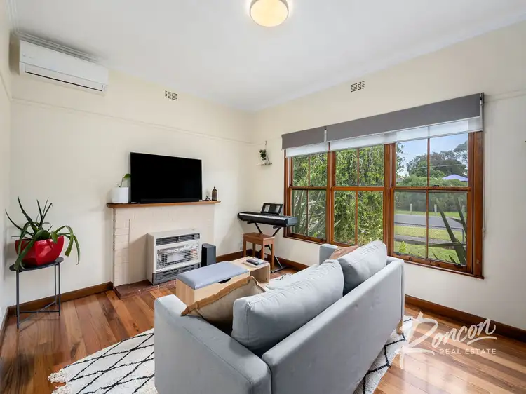 8 Tate Street, Thomson VIC 3219