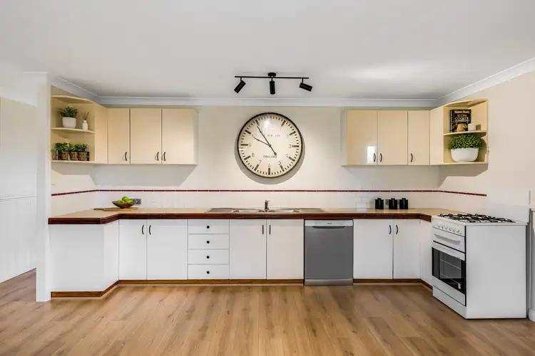 Sixth view of Homely house listing, 8 Dalzell Crescent, Darling Heights QLD 4350