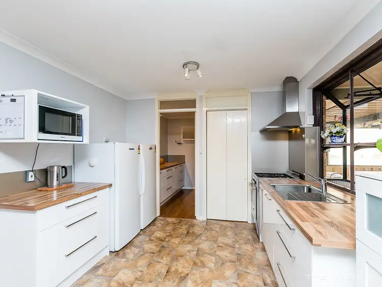 Second view of Homely house listing, 5 Westerly Crescent, Heathridge WA 6027