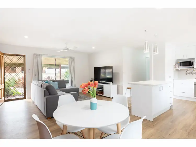 Second view of Homely unit listing, 2/23 Wentworth Court, Lavington NSW 2641