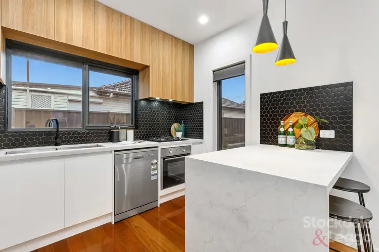 2/7 Mikado Street, Hadfield VIC 3046
