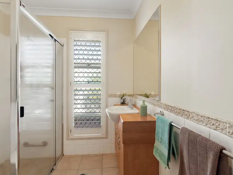 Sixth view of Homely house listing, 8 Banksdale Drive, Middle Ridge QLD 4350