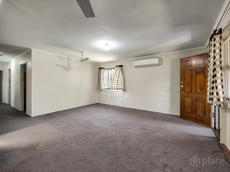 8 Delong Street