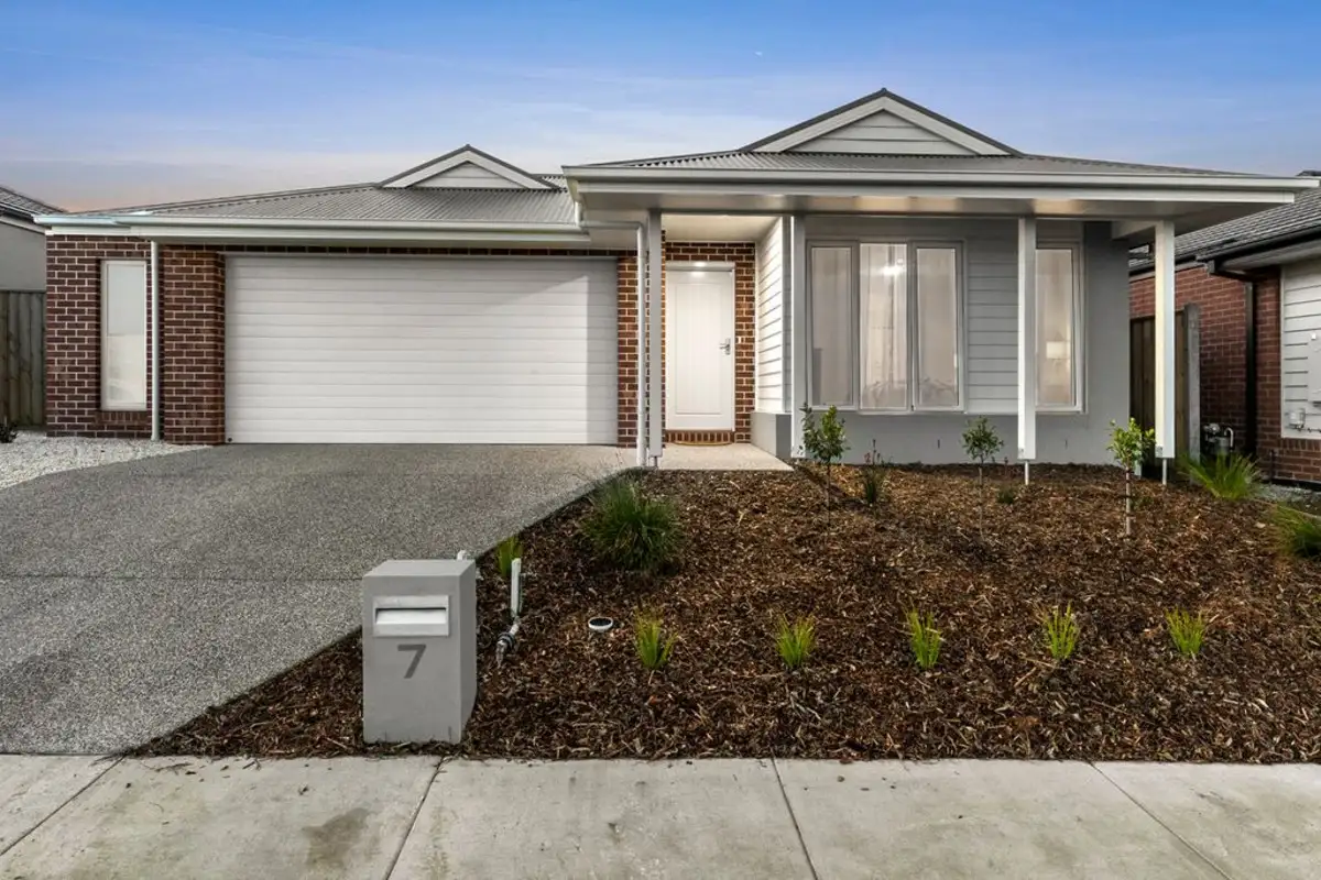 Main view of Homely house listing, 7 Narrandera Circuit, Armstrong Creek VIC 3217