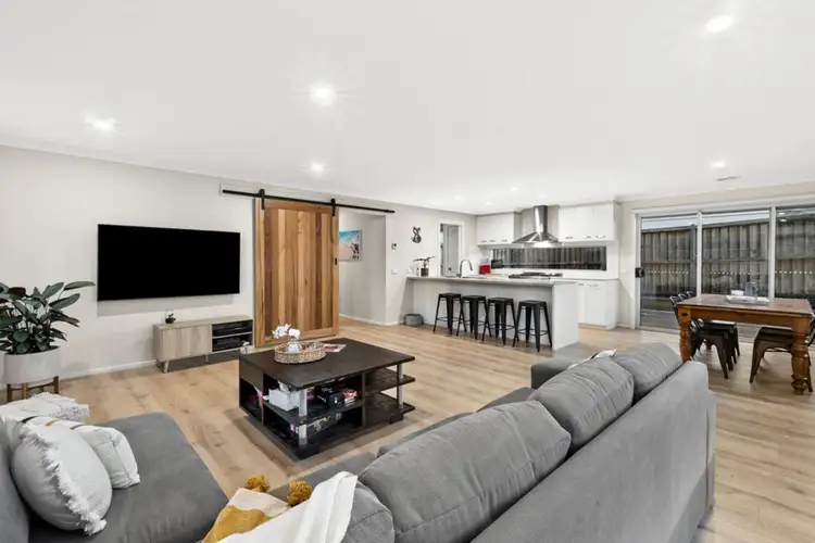 Fifth view of Homely house listing, 7 Narrandera Circuit, Armstrong Creek VIC 3217