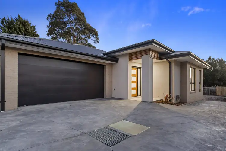 2/7 Catherine Court, Langwarrin VIC 3910