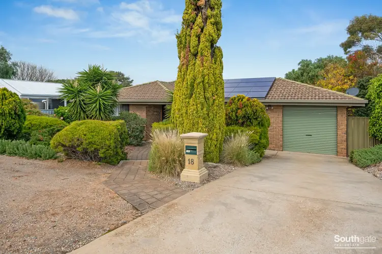 18 Macquarie Street, Moana SA 5169
