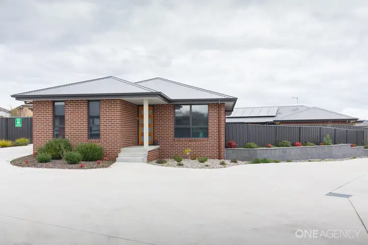 6/8 Penicola Place, Newnham TAS 7248