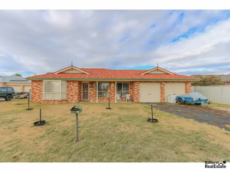 11 Locke Street, Raglan NSW 2795
