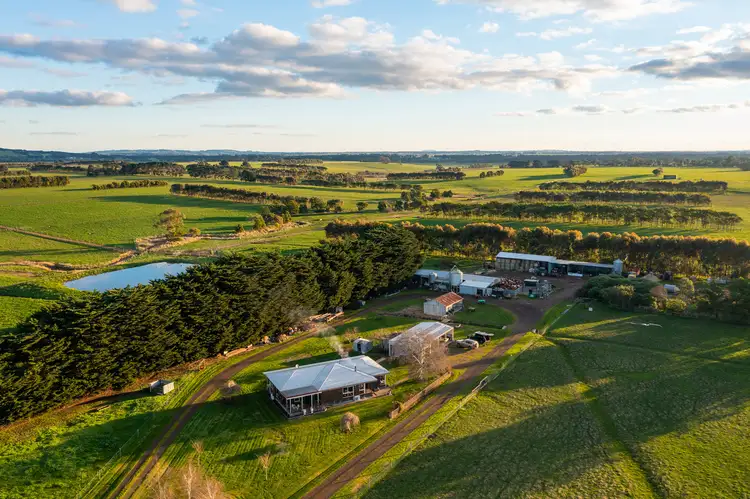 104 Batemans Road, Boorcan VIC 3265
