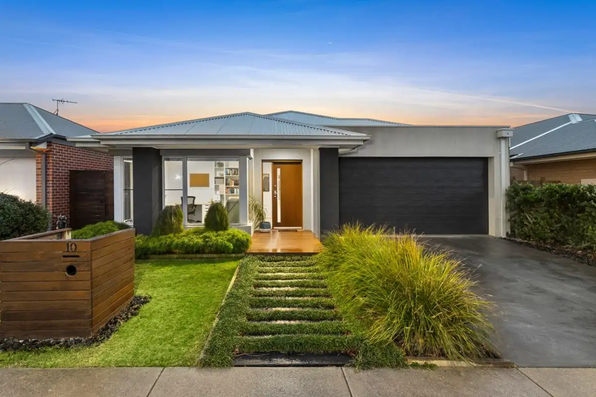 Main view of Homely house listing, 10 Noosa Circuit, Armstrong Creek VIC 3217
