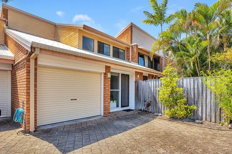 2/4 Peacock Place, Burleigh Waters QLD 4220