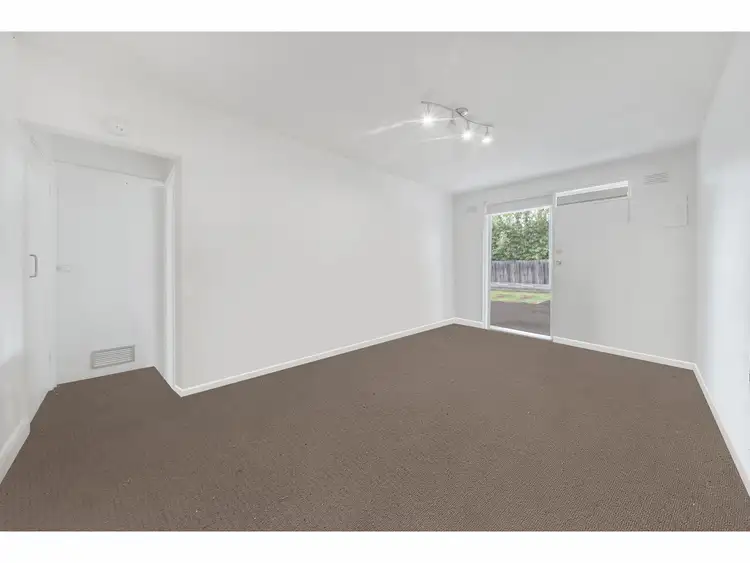 1/1366 Dandenong Road, Hughesdale VIC 3166