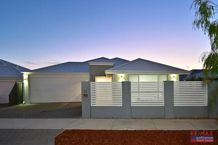 11 Wallangarra Road, Carramar WA 6031