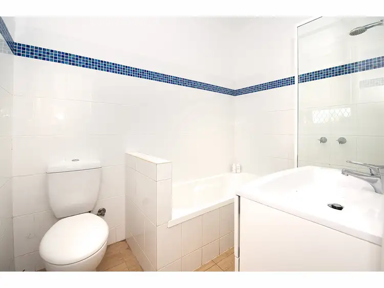 Fifth view of Homely house listing, 327 Curlew Crescent, North Albury NSW 2640