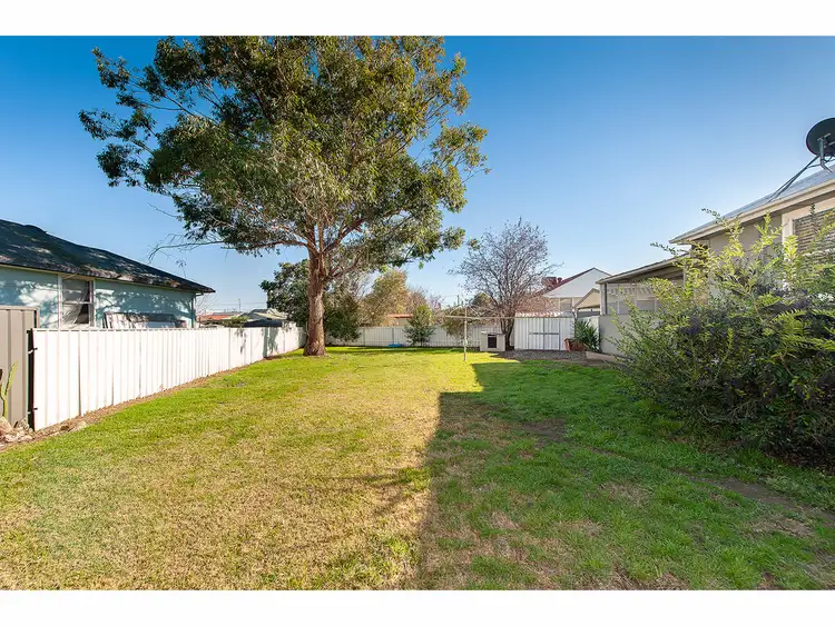 Seventh view of Homely house listing, 327 Curlew Crescent, North Albury NSW 2640