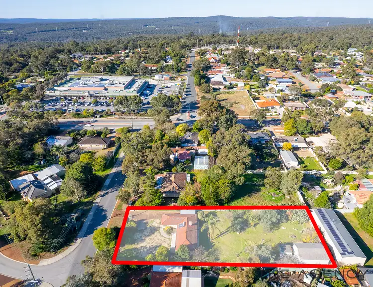 5 Sampson Road, Kalamunda WA 6076