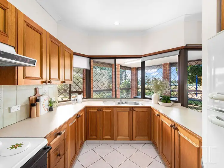 Fourth view of Homely house listing, 7 Caister Court, Carindale QLD 4152