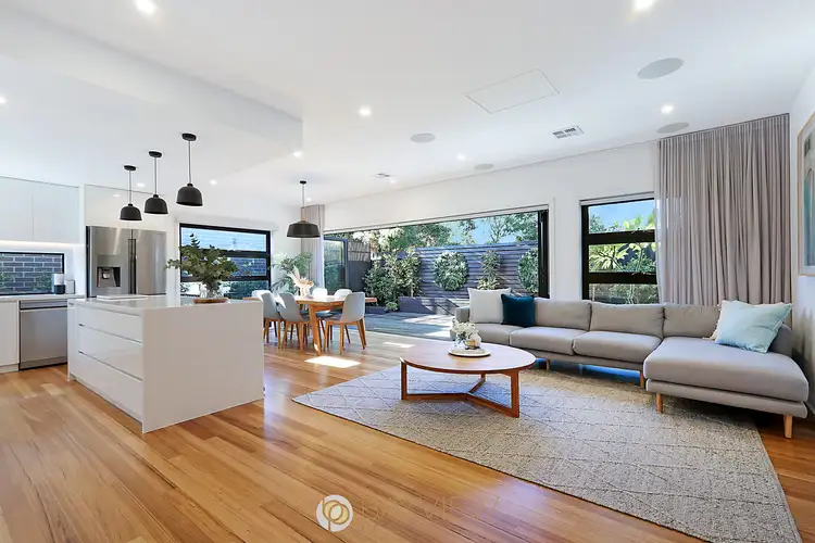 2/56 Alameda Avenue, Mornington VIC 3931