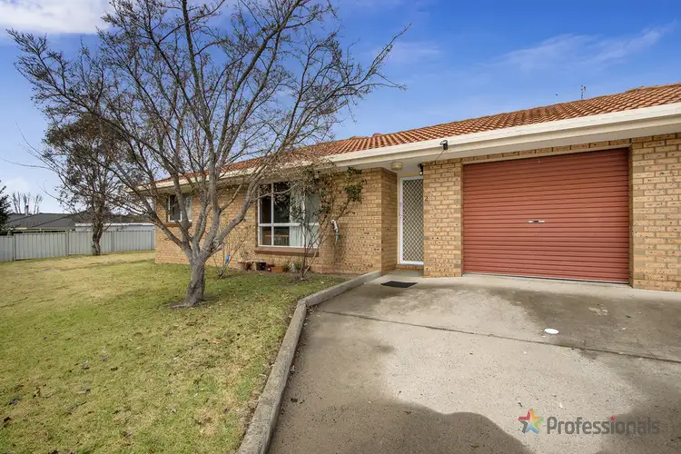 Third view of Homely block of units listing, 1 & 2/5 Evangelene Crescent, Armidale NSW 2350