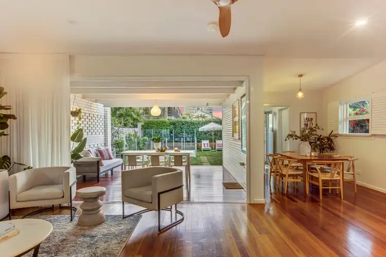 17 Sunbrite Avenue, Mermaid Beach QLD 4218