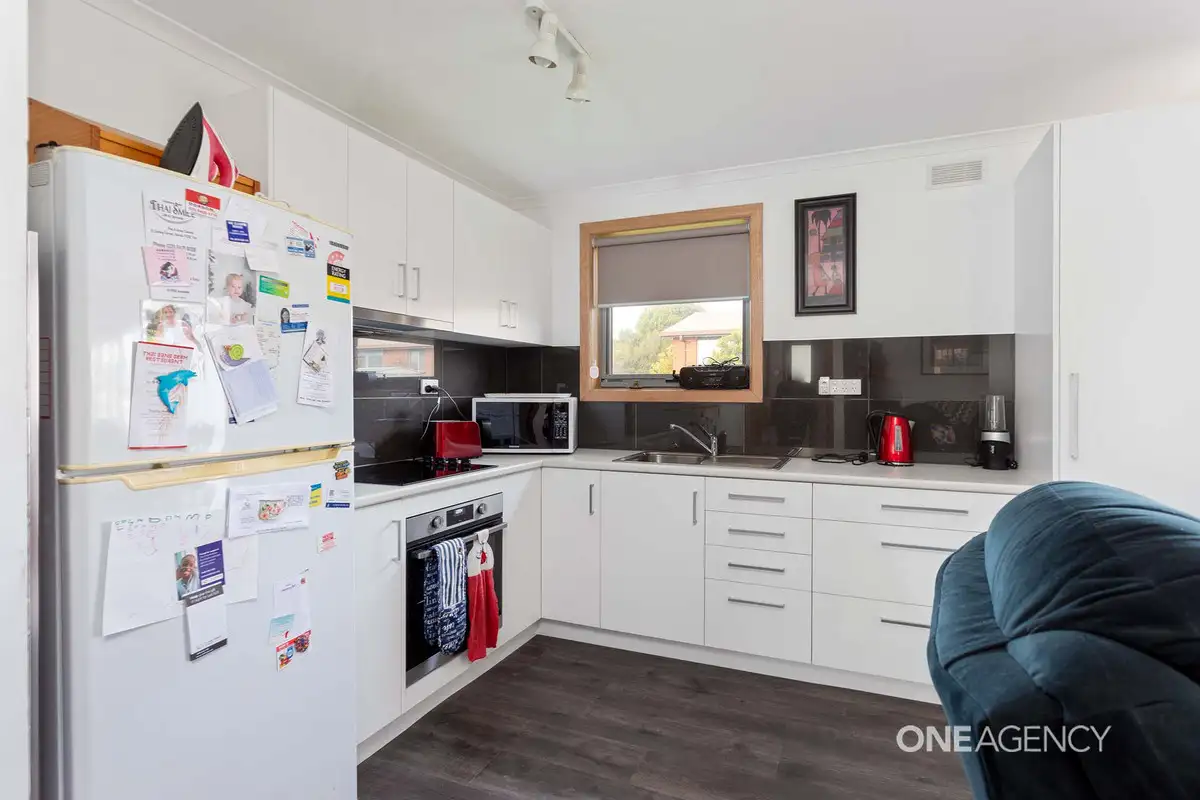 Main view of Homely unit listing, 2 / 9 Turnbull Avenue, Upper Burnie TAS 7320