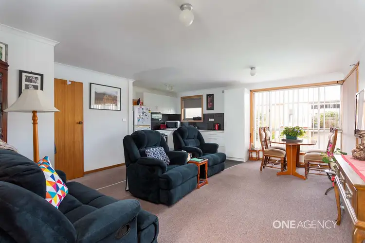 Fifth view of Homely unit listing, 2 / 9 Turnbull Avenue, Upper Burnie TAS 7320