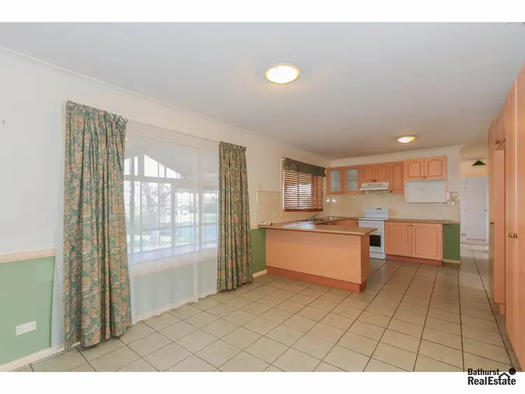 Fifth view of Homely house listing, 7 Wentworth Drive, Kelso NSW 2795