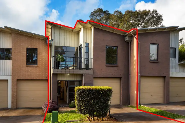 12 Kestrel Circuit, Shortland NSW 2307