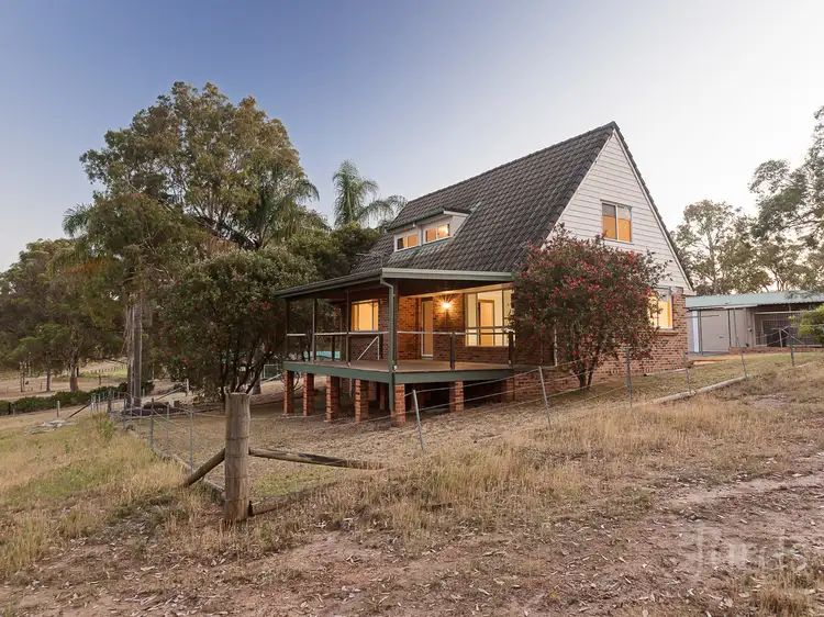 42 Orient Street, Greta NSW 2334