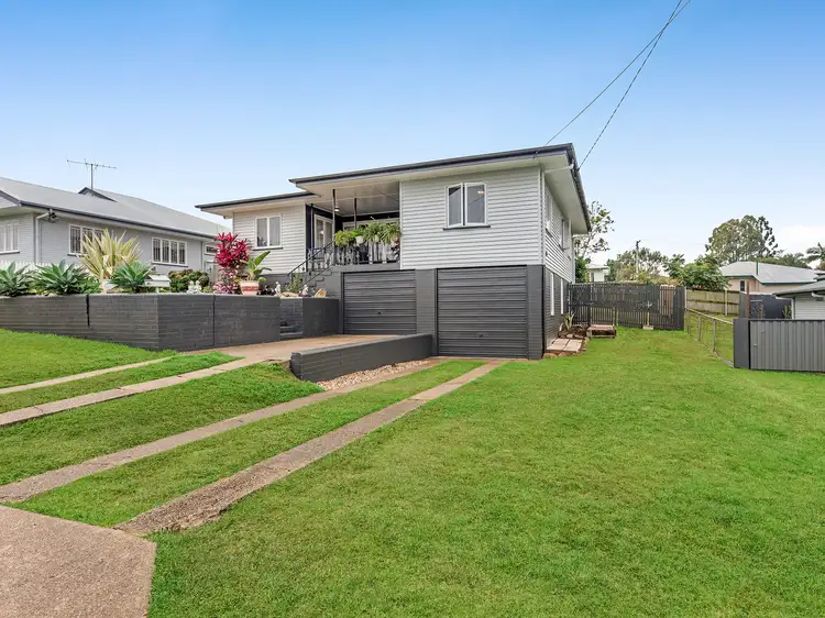 10 Edwards Street, Eastern Heights QLD 4305